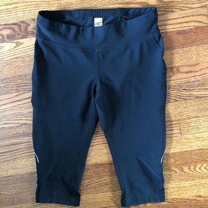 Lucy workout/yoga cropped/capris...Size S